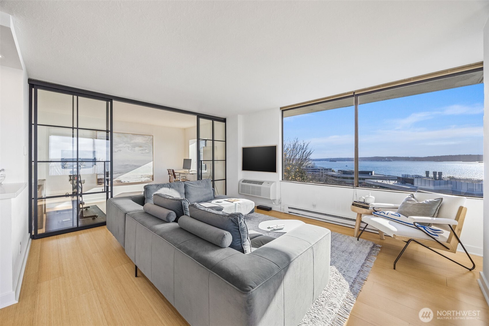 521 5th Avenue W 402