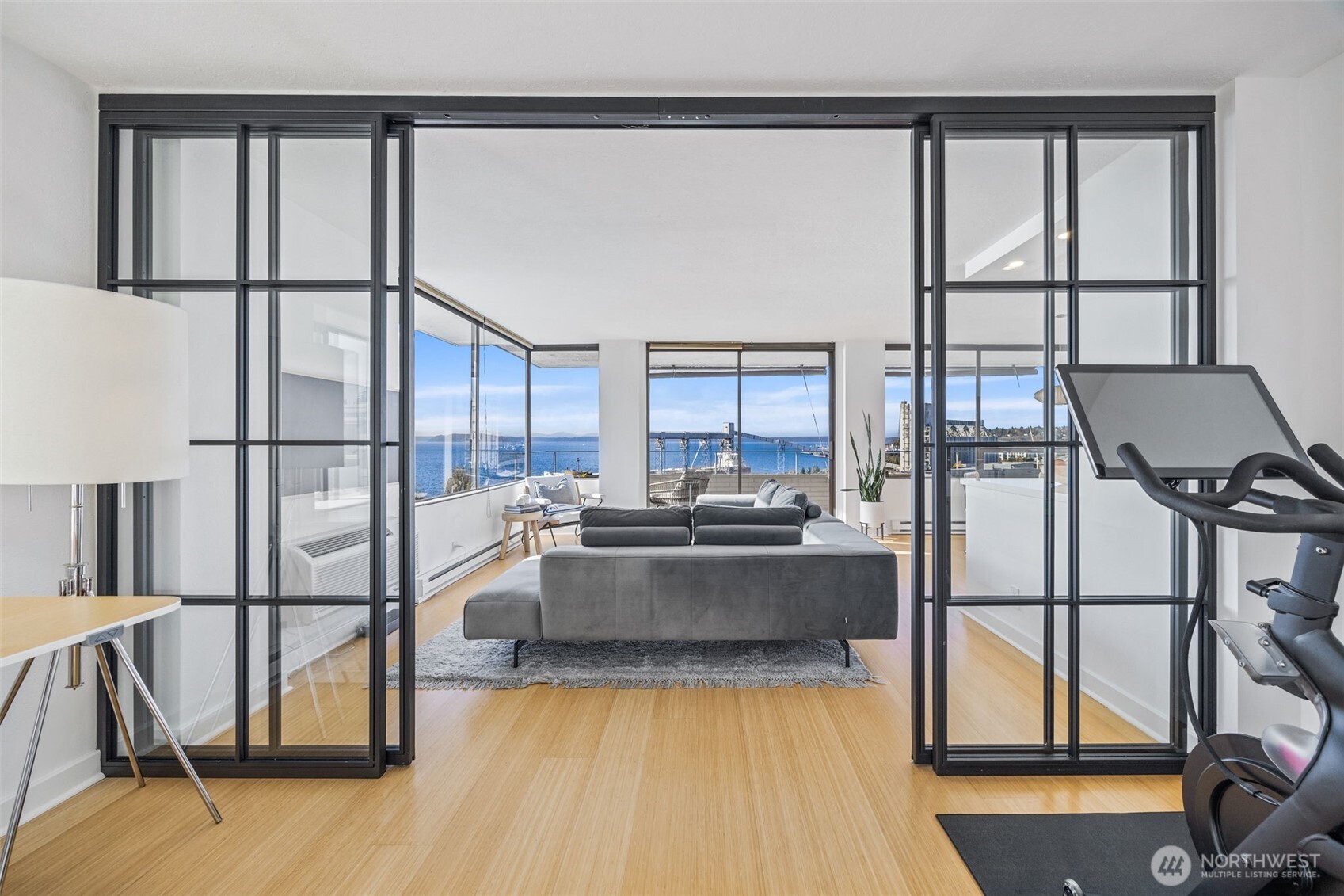 521 5th Avenue W 402