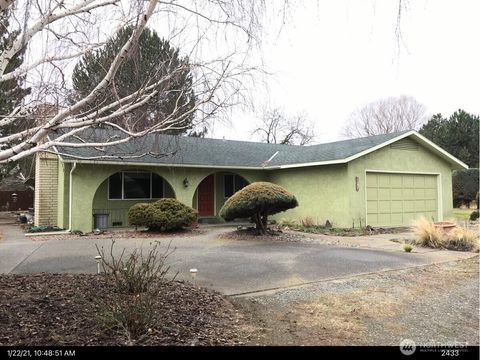 Photo of 55 Champion Street, Touchet, WA 99360 (MLS # 2440114)