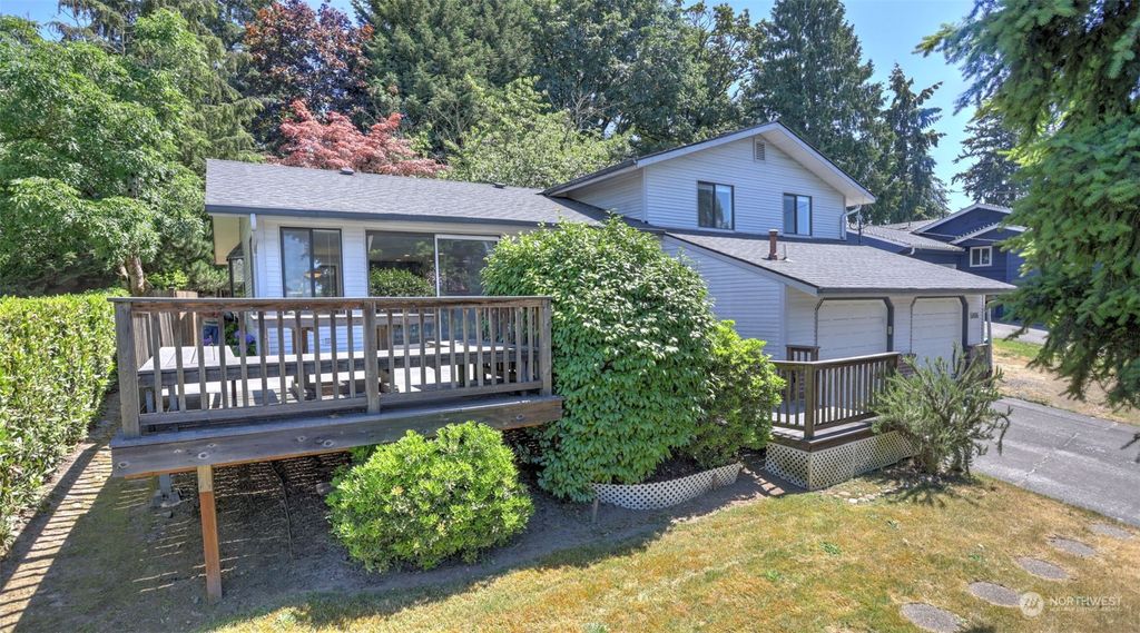 Photo of 5906 114th Avenue NE, Kirkland, WA 98033 (MLS # 2263318)
