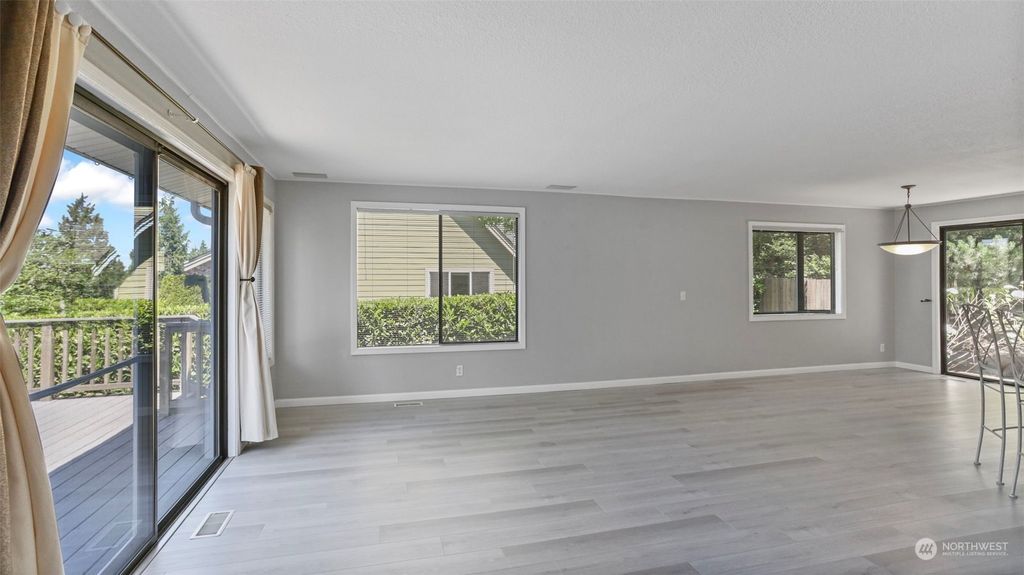 Photo of 5906 114th Avenue NE, Kirkland, WA 98033 (MLS # 2263318)