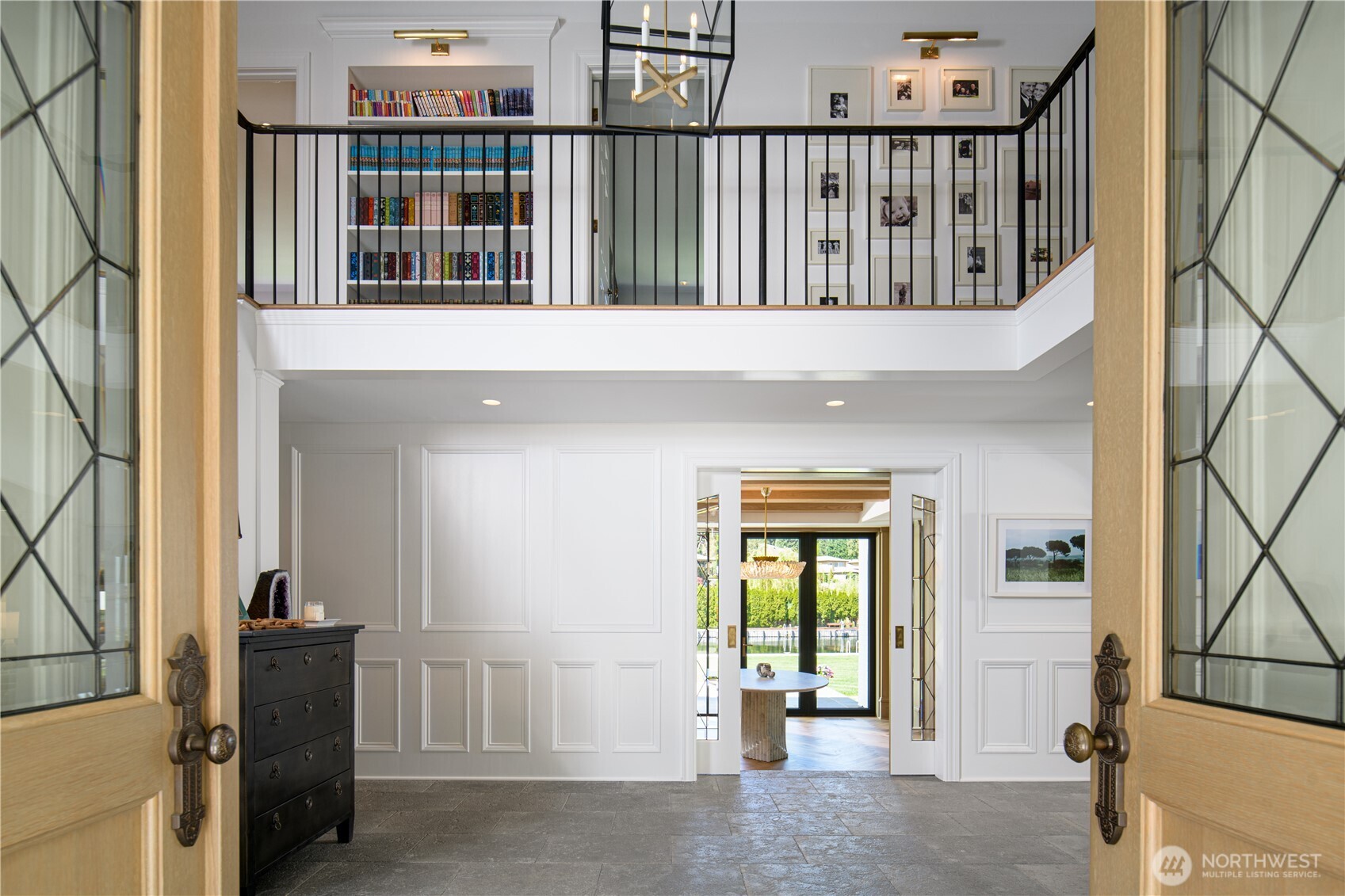 8580 Hunts Point Lane