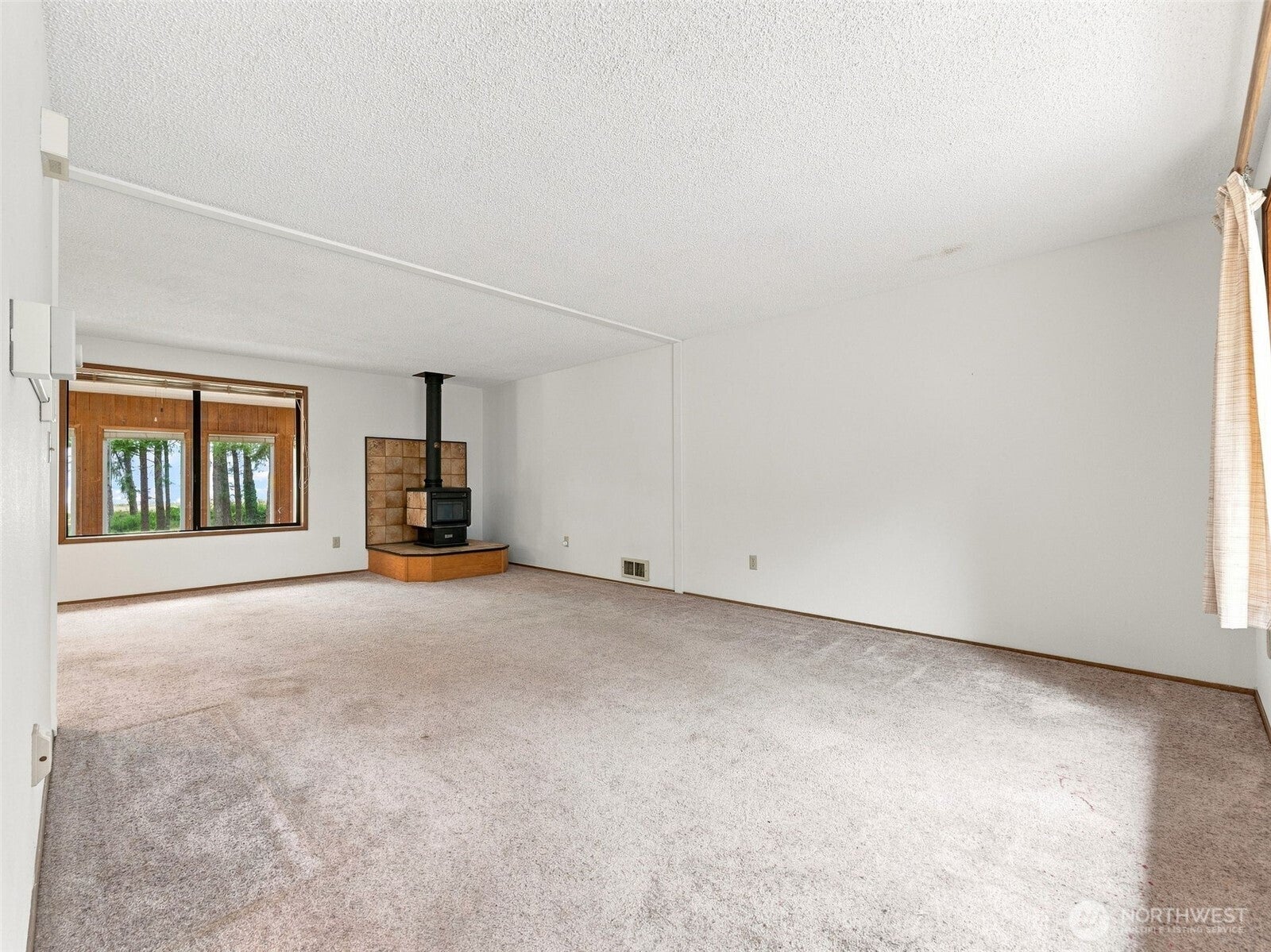 13706 Teal Lane
