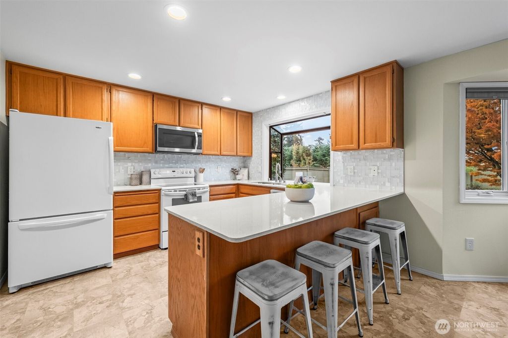 Photo of 20224 102nd Place SE, Kent, WA 98031 (MLS # 2455117)