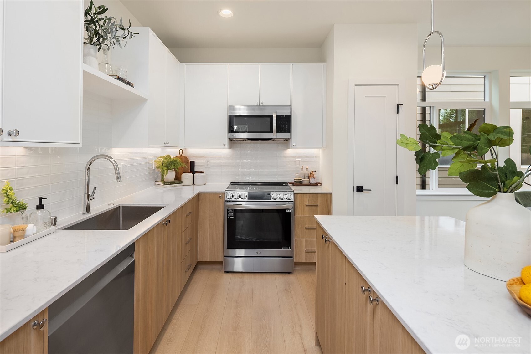 10827 11th Avenue NE