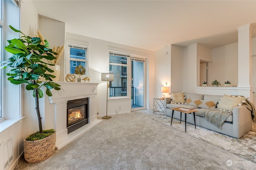 Photo of 2801 1st Avenue #614, Seattle, WA 98121 (MLS # 2034310)