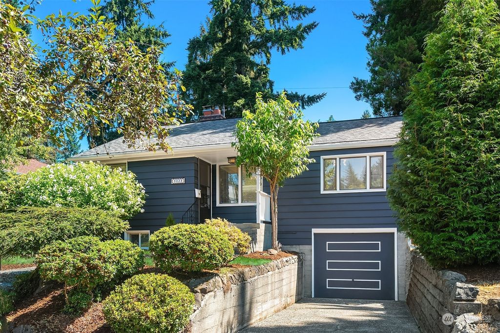 Photo of 8038 36th Avenue NE, Seattle, WA 98115 (MLS # 2148116)