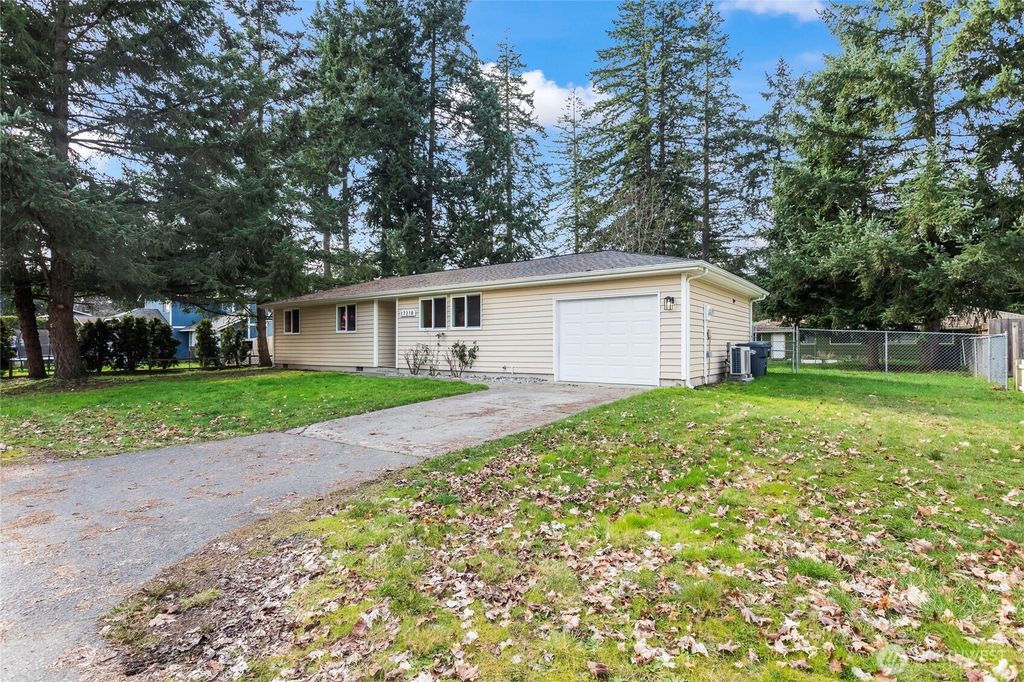 Photo of 17218 12th Avenue E, Spanaway, WA 98387 (MLS # 2490604)