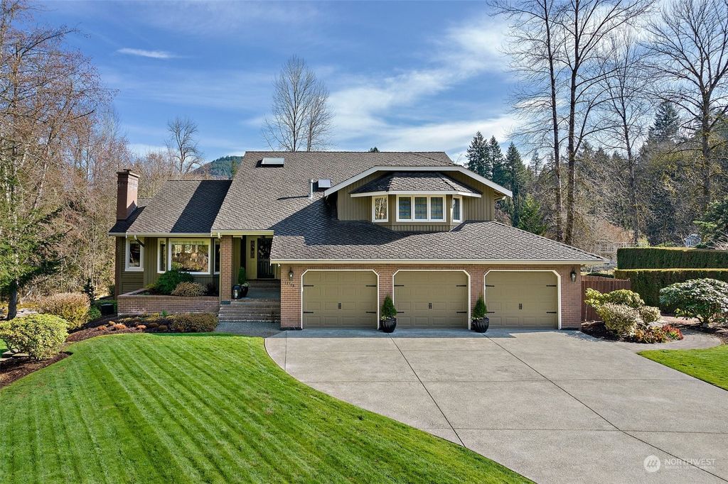 Photo of 13708 229th Dr SE Dr, Issaquah, WA 98027 (MLS # 2056153)