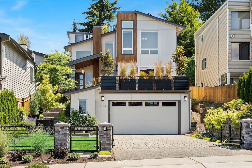 Photo of 1720 2nd Street, Kirkland, WA 98033 (MLS # 1968091)