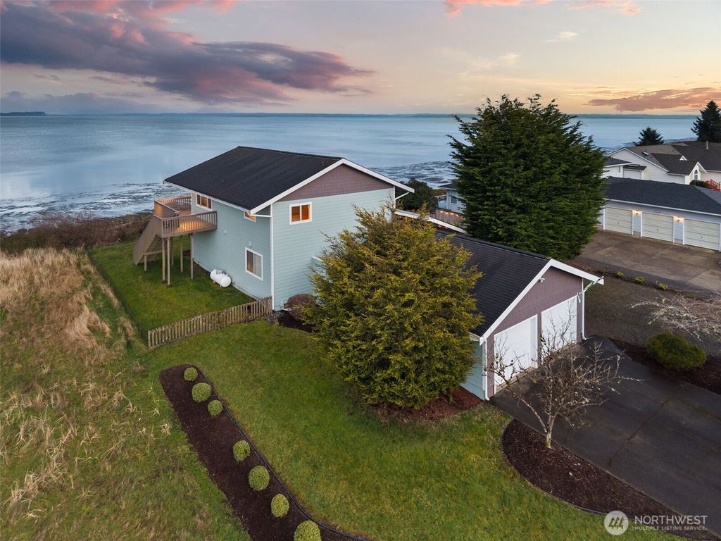 Photo of 138 Sunrise Avenue SE, Ocean Shores, WA 98569 (MLS # 2490820)