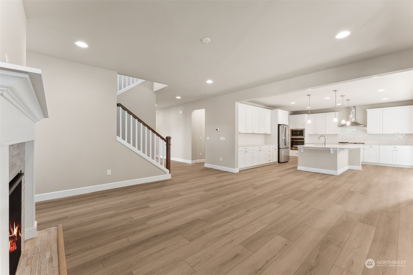 13933 181st Street E 9