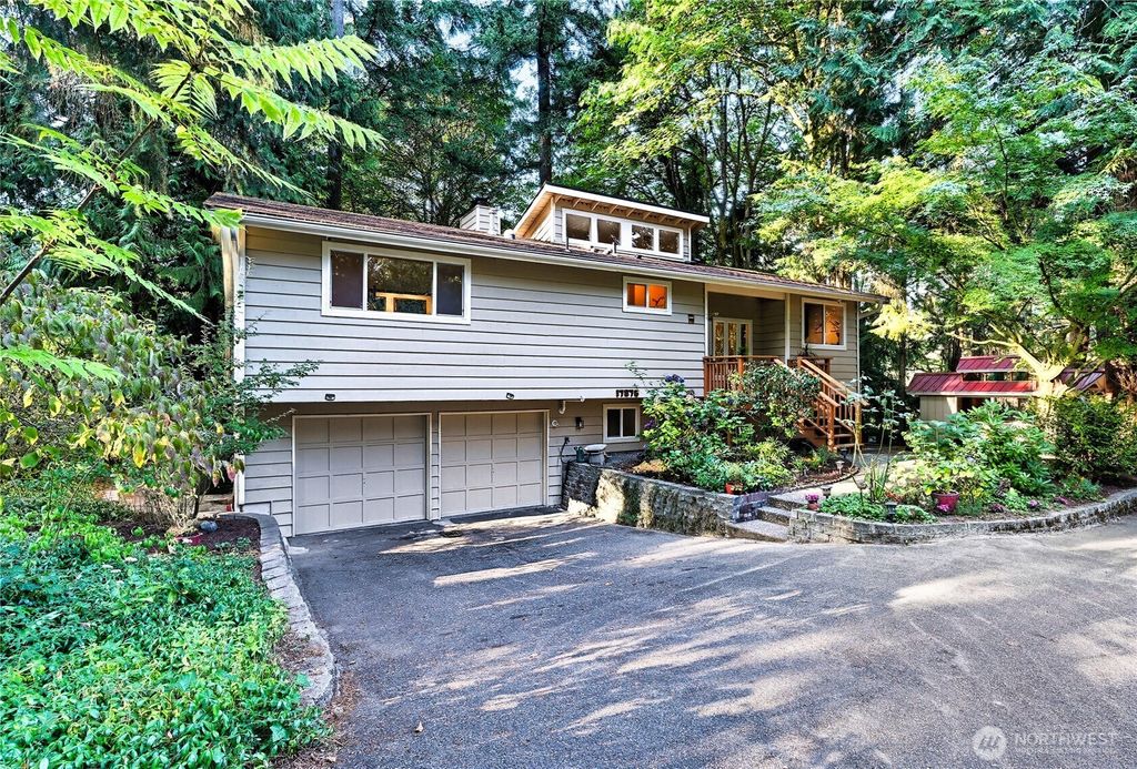 Photo of 17876 29th Avenue NE, Lake Forest Park, WA 98155 (MLS # 2435614)