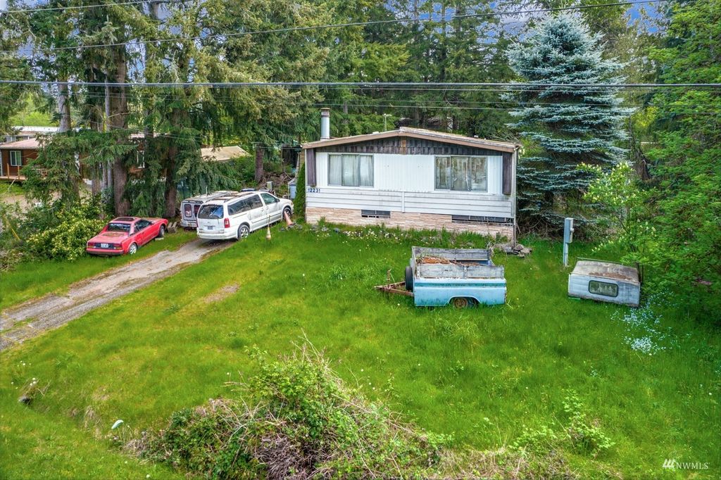 Photo of 12231 Freeway Place, Everett, WA 98208 (MLS # 1986285)