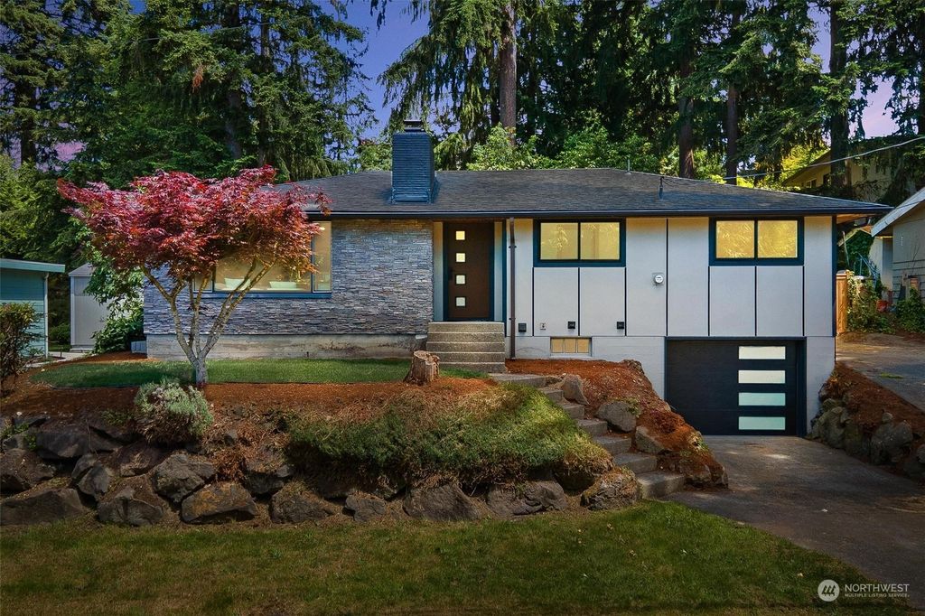 Photo of 20012 Wallingford Avenue N, Shoreline, WA 98133 (MLS # 2273268)