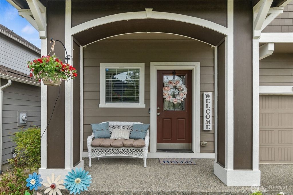 Photo of 15324 80th Avenue E, Puyallup, WA 98375 (MLS # 2487992)