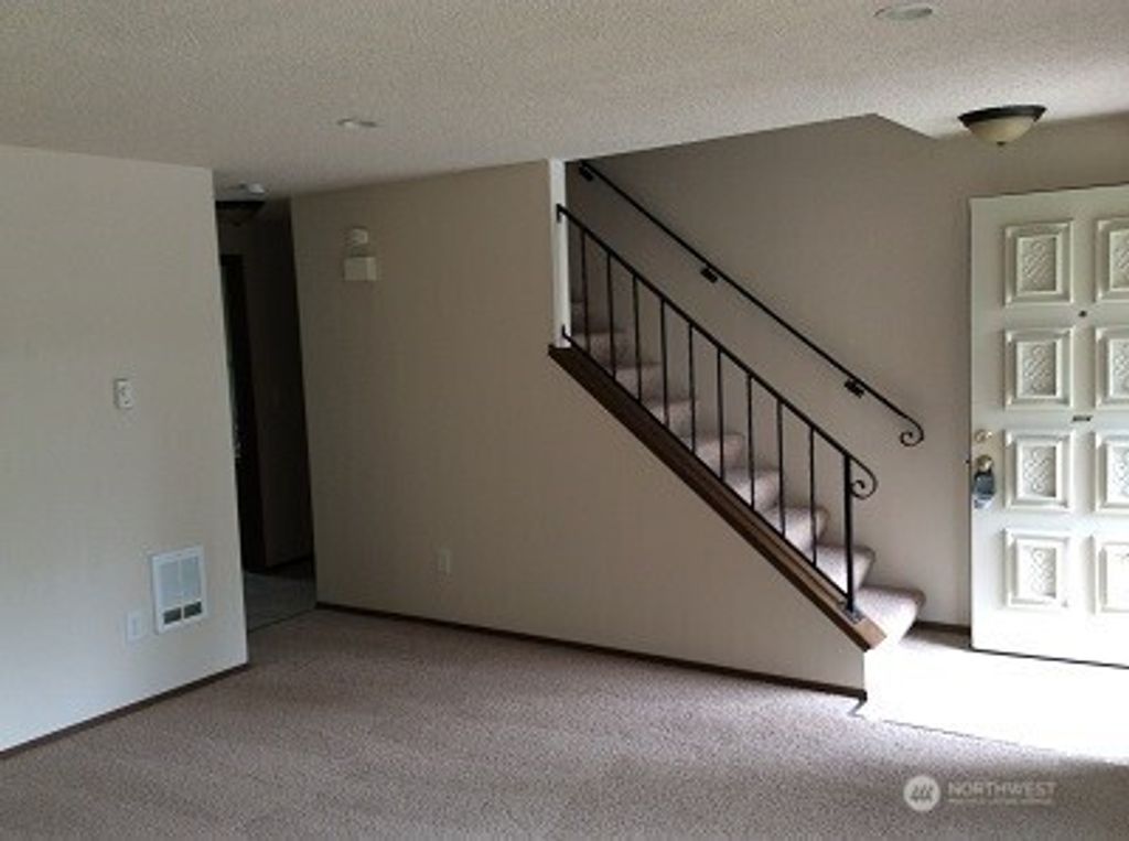 Photo of 9014 10th Place SE, Lake Stevens, WA 98258 (MLS # 2471615)