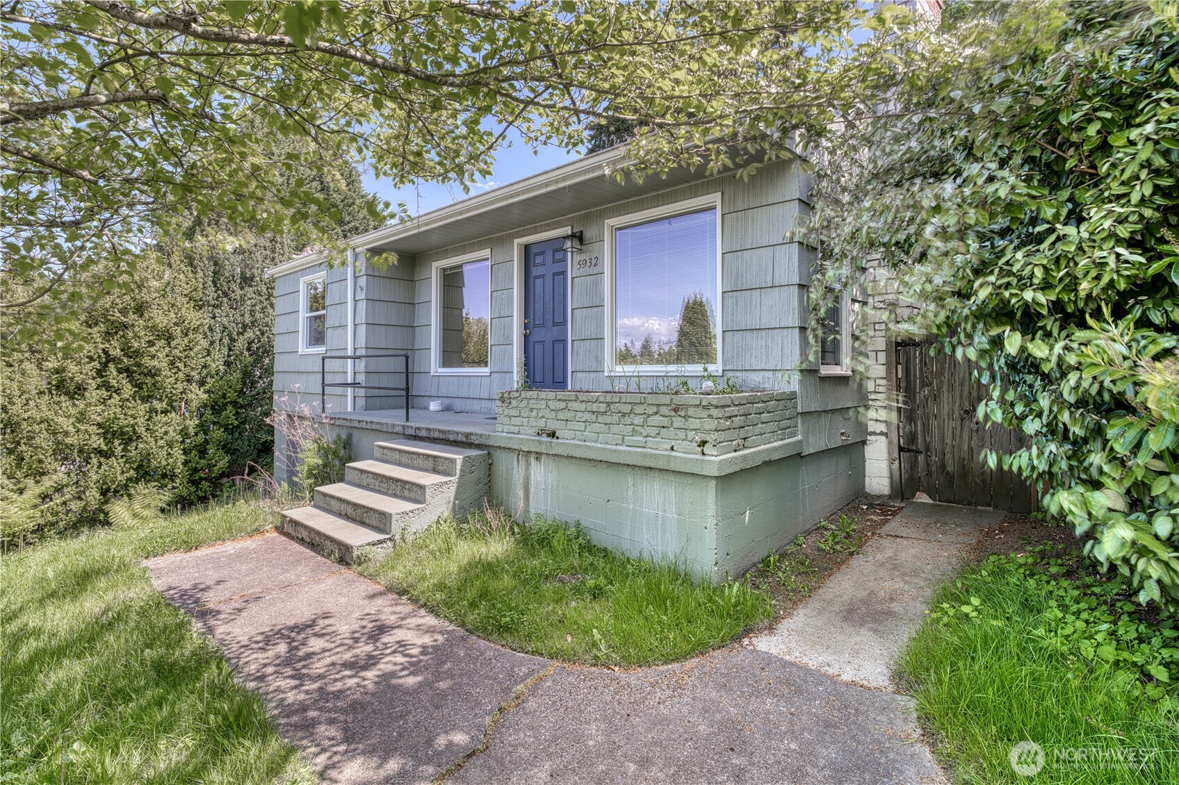5932 37th Avenue SW