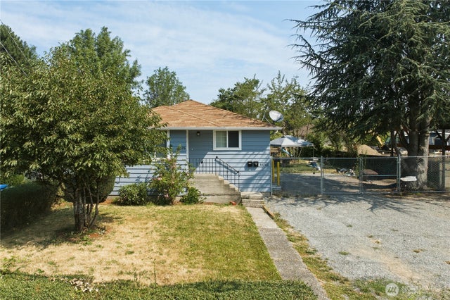 4424 S Holly Street, Seattle