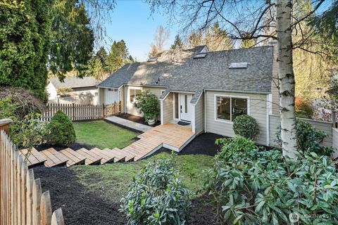 Photo of 16018 36th Avenue NE, Lake Forest Park, WA 98155 (MLS # 2505354)