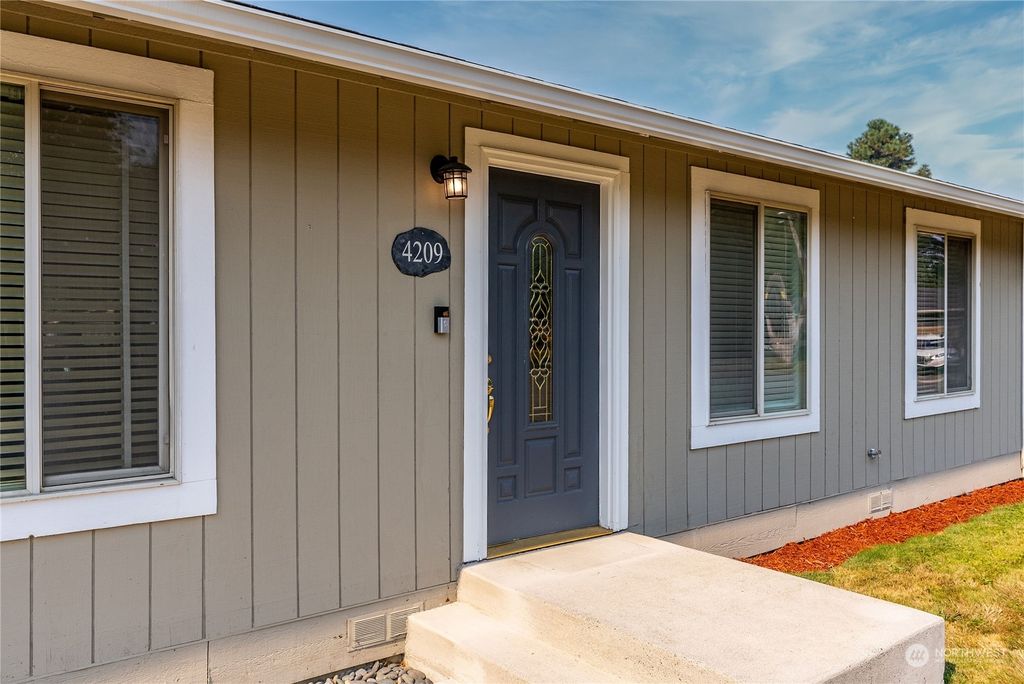Photo of 4209 Regency Place, Carnation, WA 98014 (MLS # 1997899)