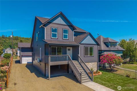 Photo of 2511 Bay Avenue, Hoquiam, WA 98550 (MLS # 2533361)
