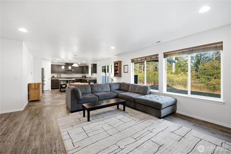 8024 Fairview Road SW