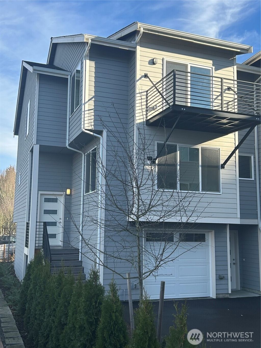 Photo of 13243 Ambaum Boulevard SW #C, Burien, WA 98146 (MLS # 2512998)