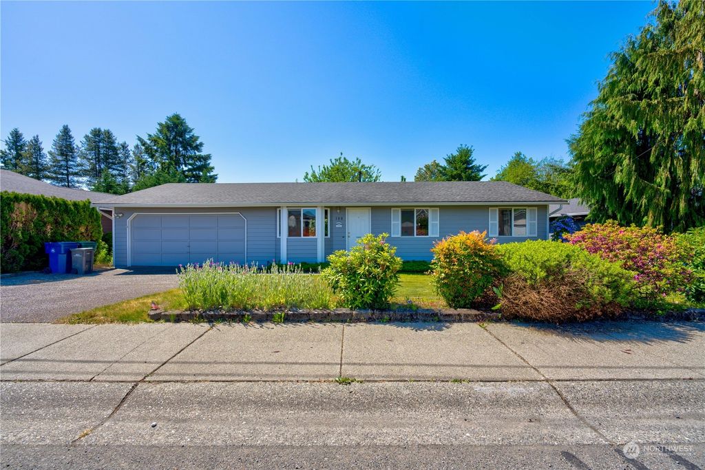 Photo of 108 W Alpine Street, Granite Falls, WA 98252 (MLS # 2077926)