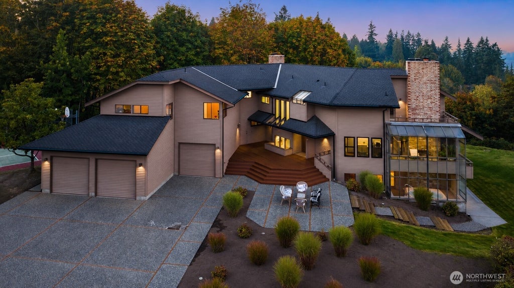 Photo of 10326 40th Avenue SE, Everett, WA 98208 (MLS # 2593347)