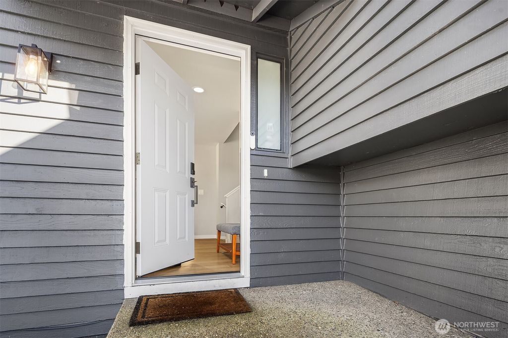 Photo of 17204 109th Place SE, Renton, WA 98055 (MLS # 2479201)