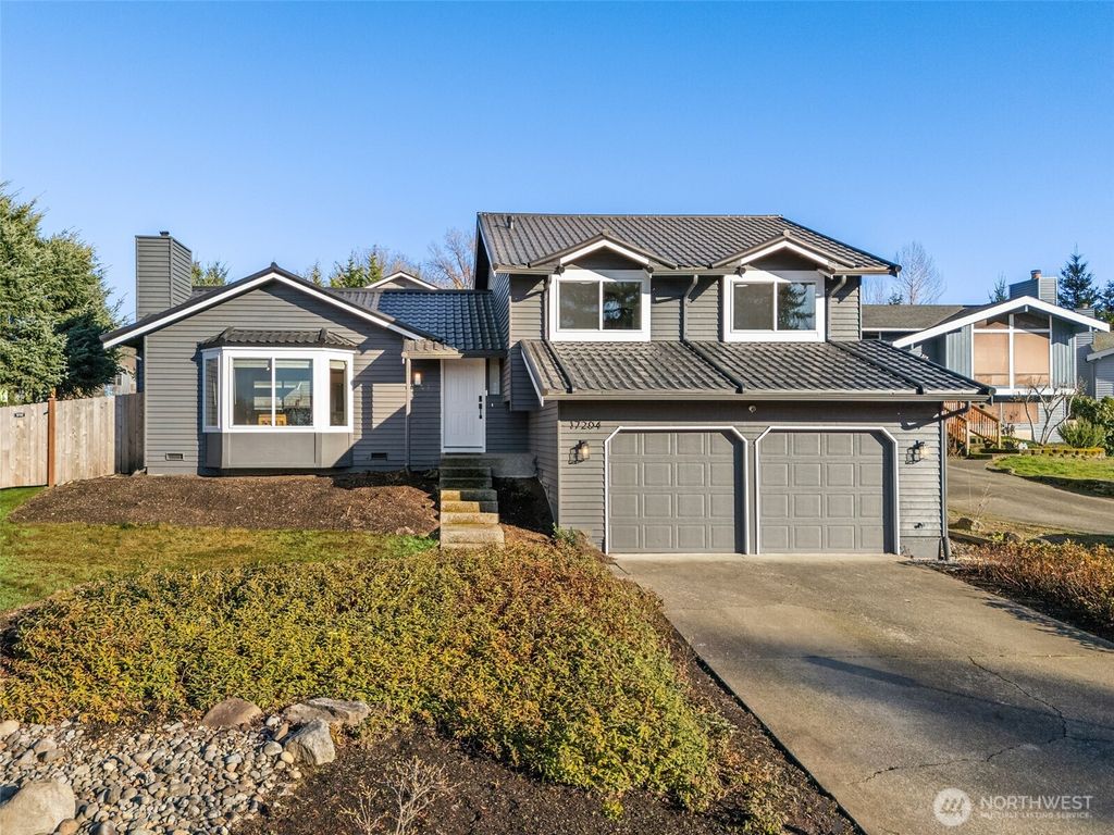 Photo of 17204 109th Place SE, Renton, WA 98055 (MLS # 2479201)