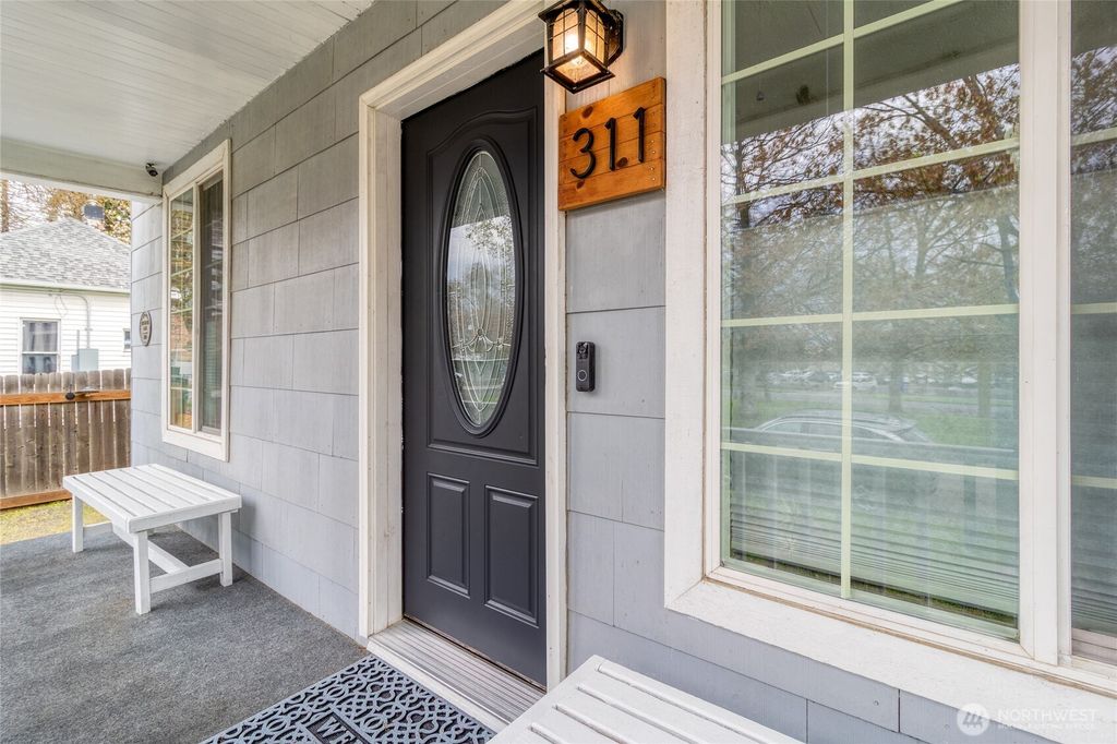 Photo of 311 N Chase Avenue, Walla Walla, WA 99362 (MLS # 2501749)