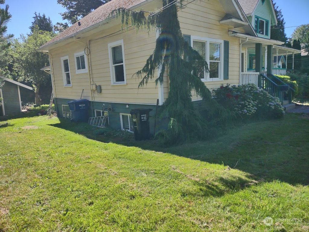 Photo of 8226 Meridian Avenue N, Seattle, WA 98103 (MLS # 2257896)