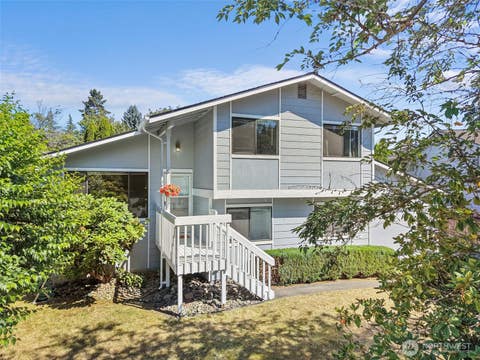 Photo of 25312 45th Avenue S, Kent, WA 98032 (MLS # 2554057)