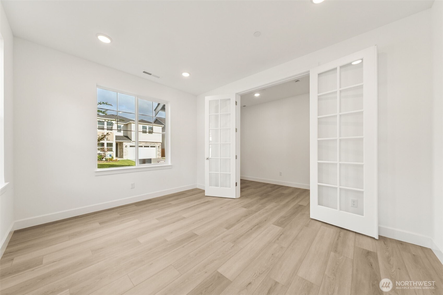 18037 139th Place E 15