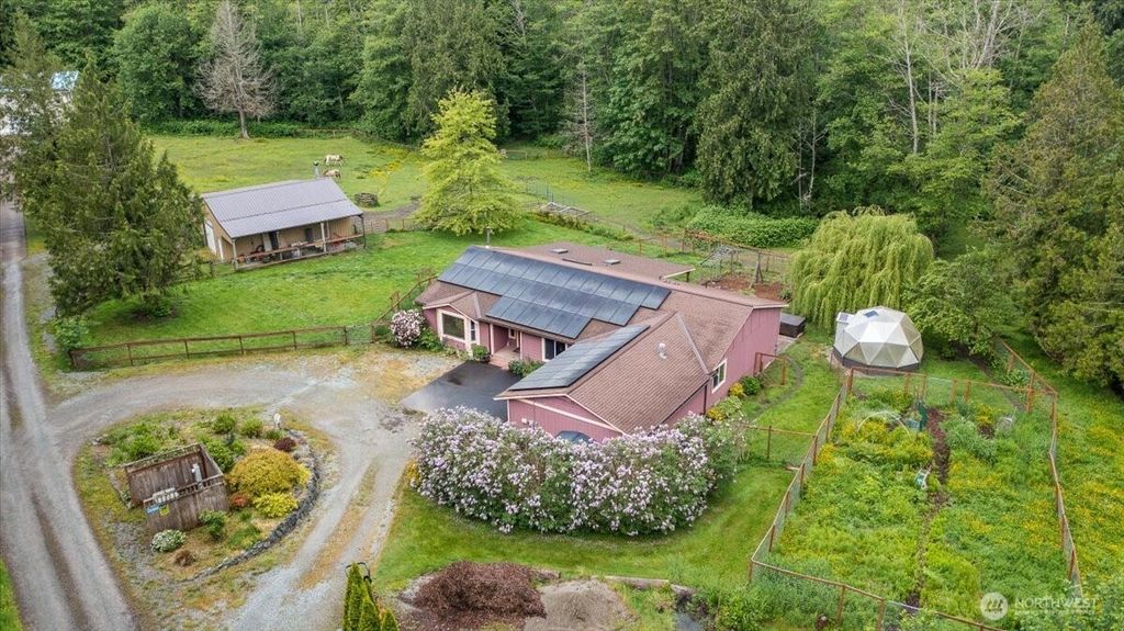 Photo of 20340 State Route 534, Mount Vernon, WA 98274 (MLS # 2523096)