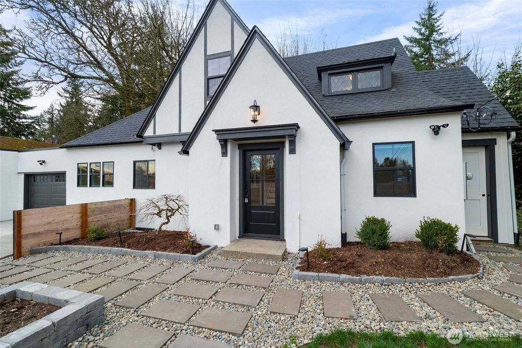 Photo of 3259 Capitol Boulevard SW, Olympia, WA 98501 (MLS # 2478650)