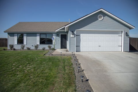 Photo of 5502 Sosas Court, Pasco, WA 99301 (MLS # 2597568)