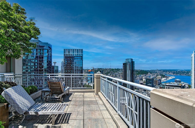 819 Virginia Street 2902