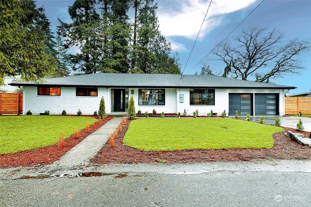 Photo of 6820 192nd Place SW, Lynnwood, WA 98036 (MLS # 2319000)