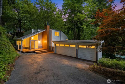 Photo of 4807 E Mercer Way, Mercer Island, WA 98040 (MLS # 2539439)