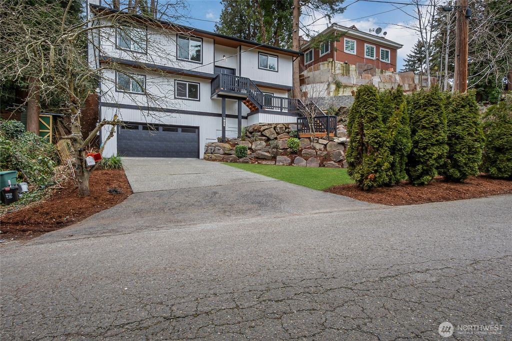 Photo of 1925 32nd Avenue W, Seattle, WA 98199 (MLS # 2332878)