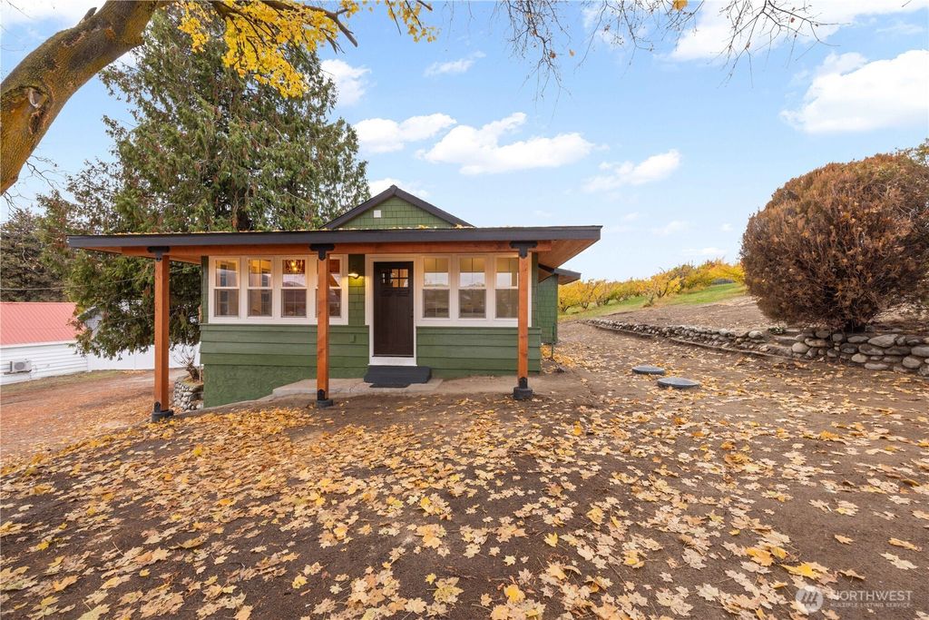 Photo of 117 Finley Lane, Manson, WA 98831 (MLS # 2447055)