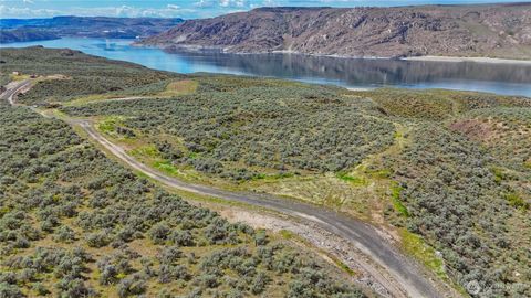 Photo of 46040 Arrowleaf Canyon Drive N, Grand Coulee, WA 99133 (MLS # 2513619)
