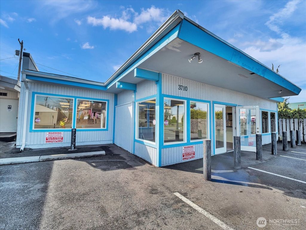 Photo of 3710 6Th Avenue, Tacoma, WA 98406 (MLS # 2502750)