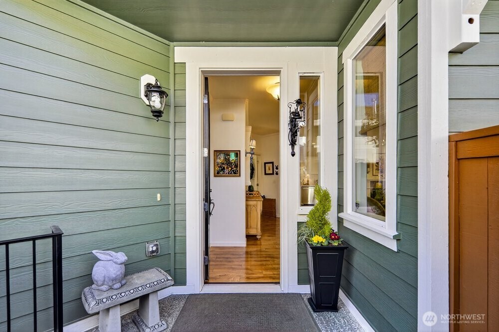 8236 NE Vashon Drive