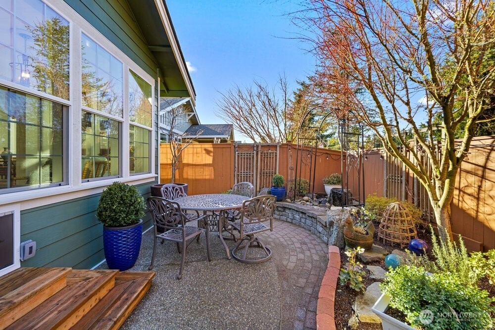 8236 NE Vashon Drive