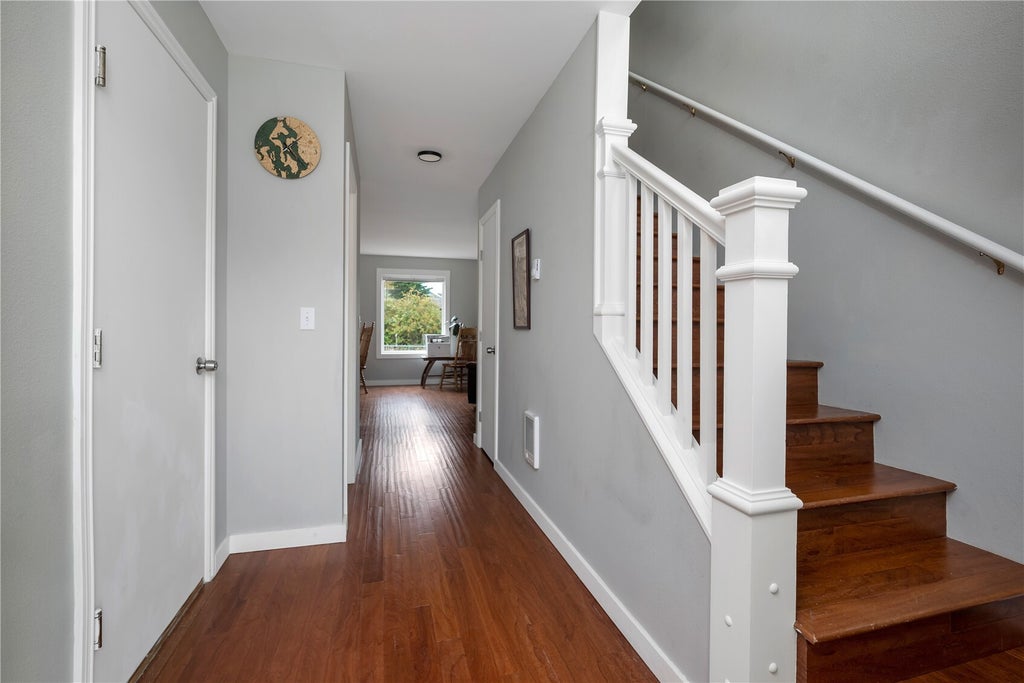 Photo of 304 NW Capstan Court, Coupeville, WA 98239 (MLS # 2597952)