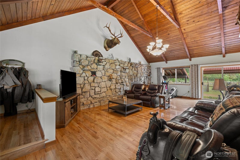 106 Lester Rd